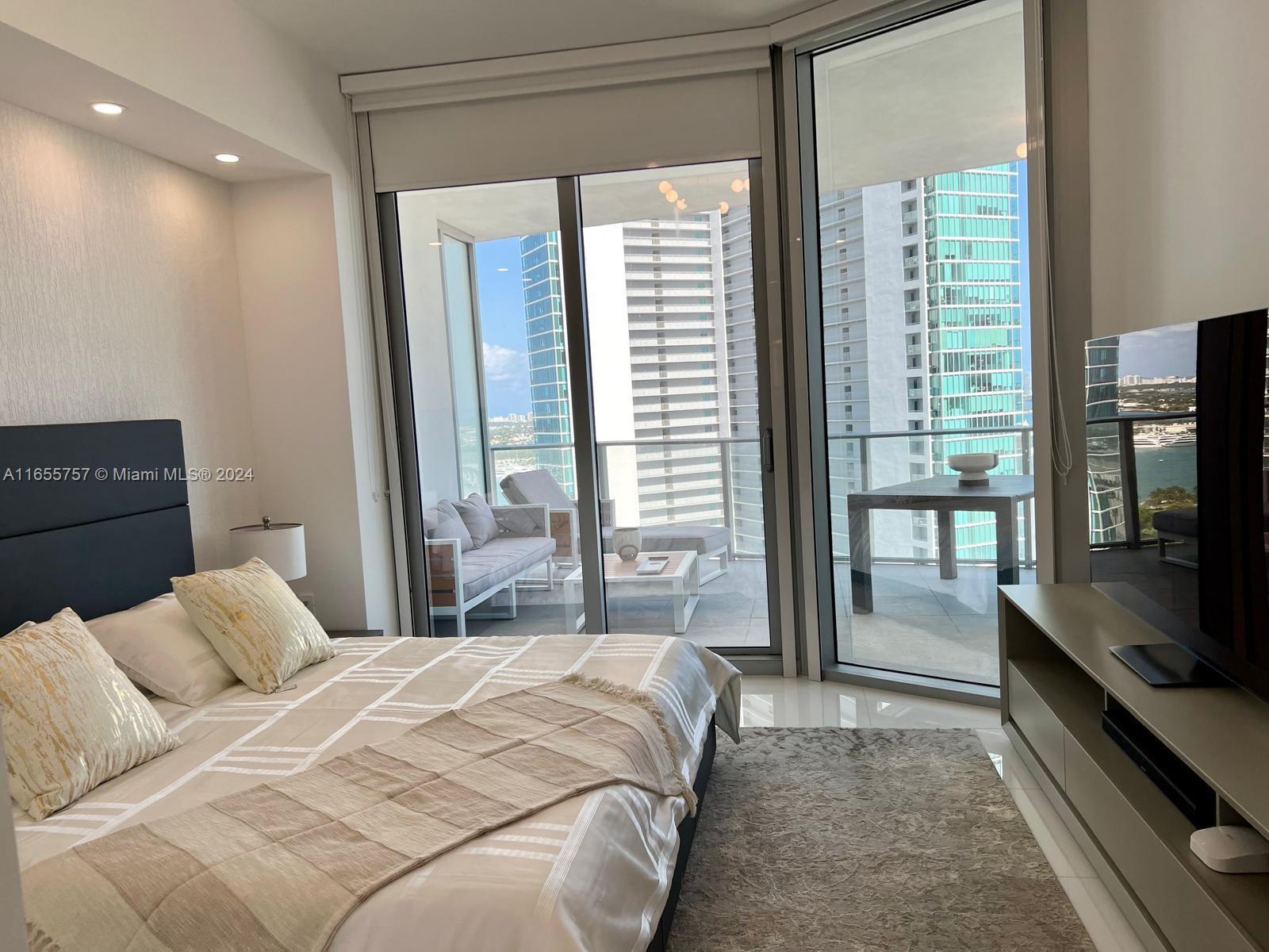 851 NE 1st Ave # 2309