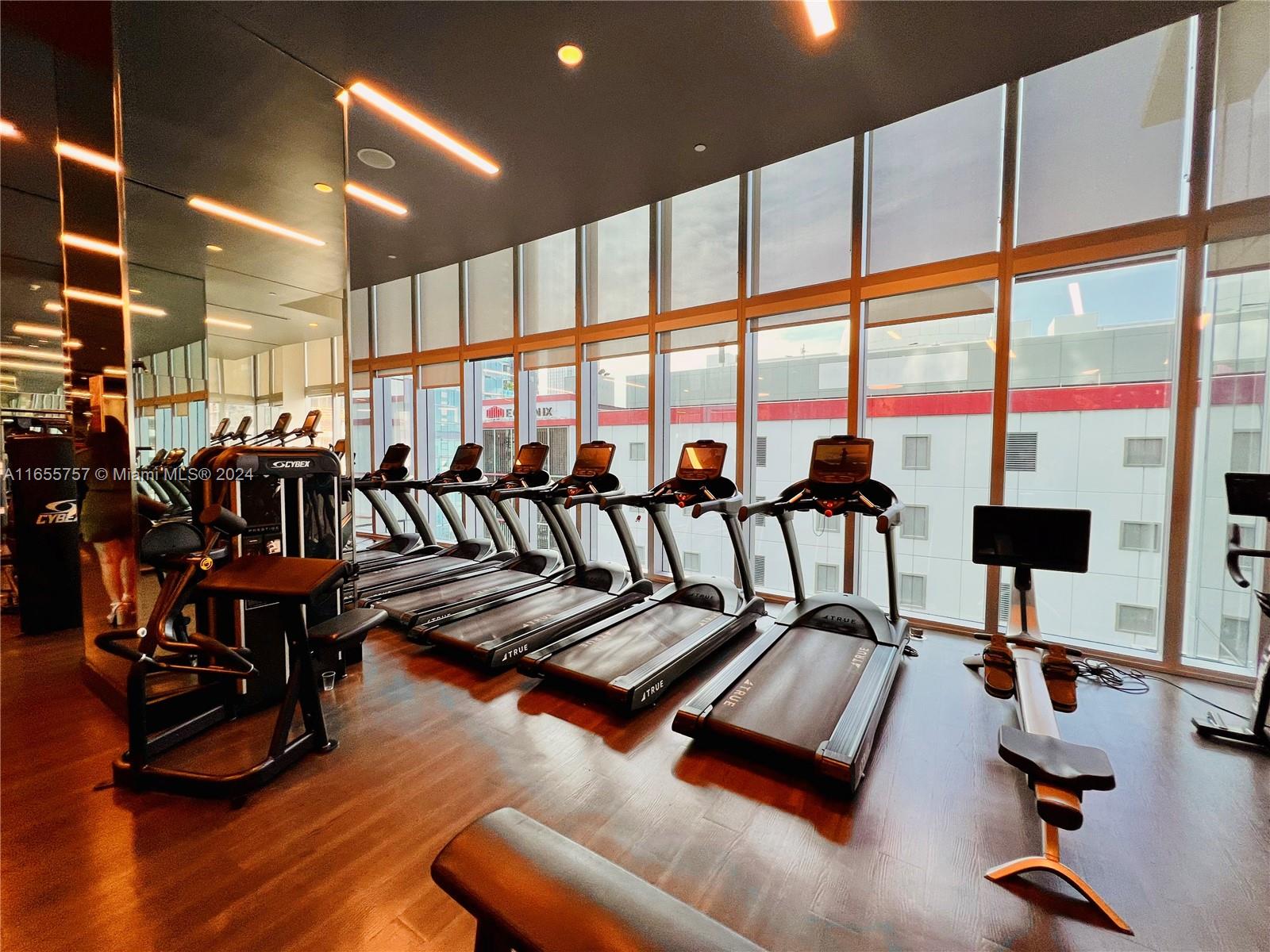 851 NE 1st Ave # 2309