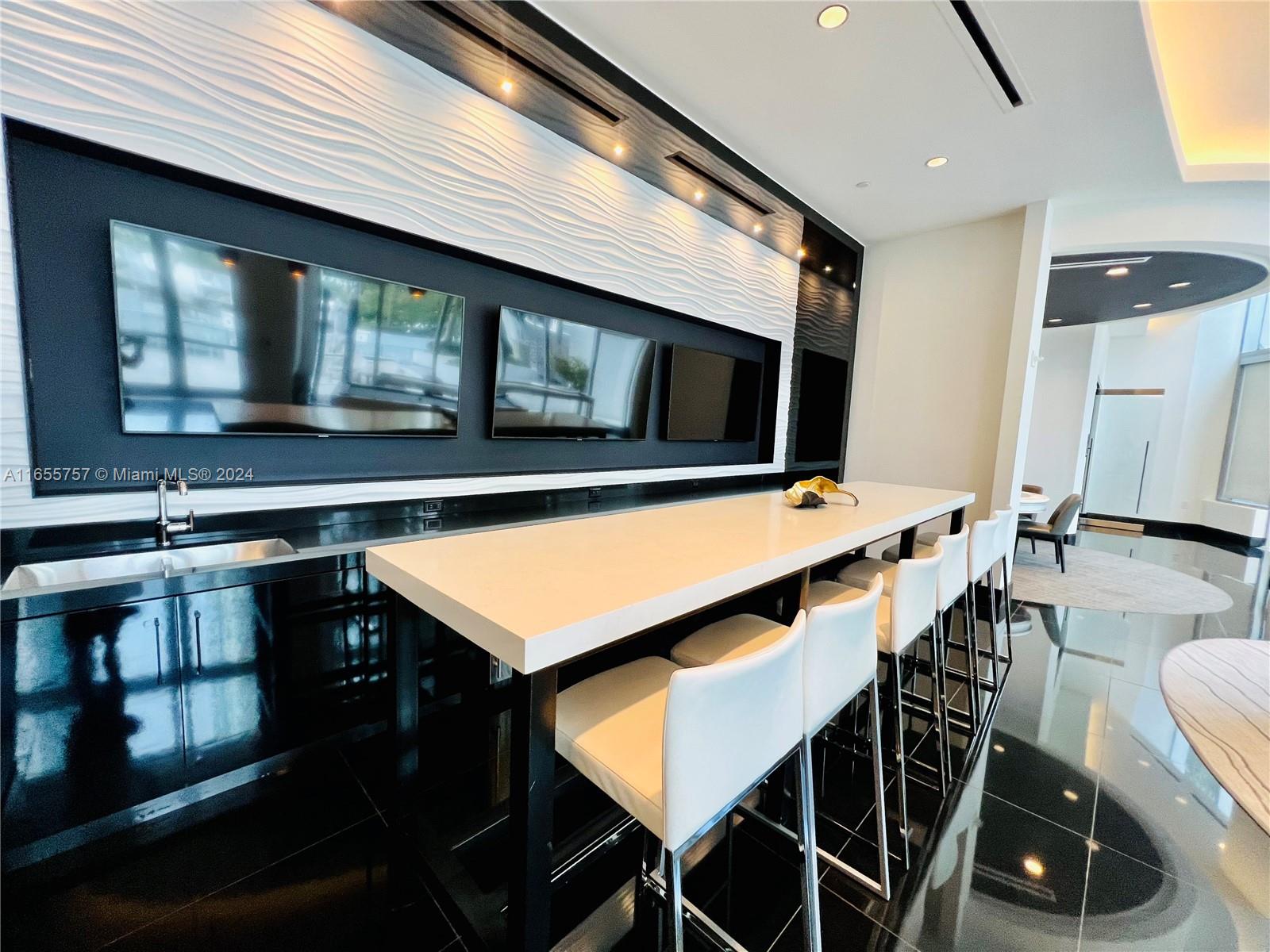 851 NE 1st Ave # 2309