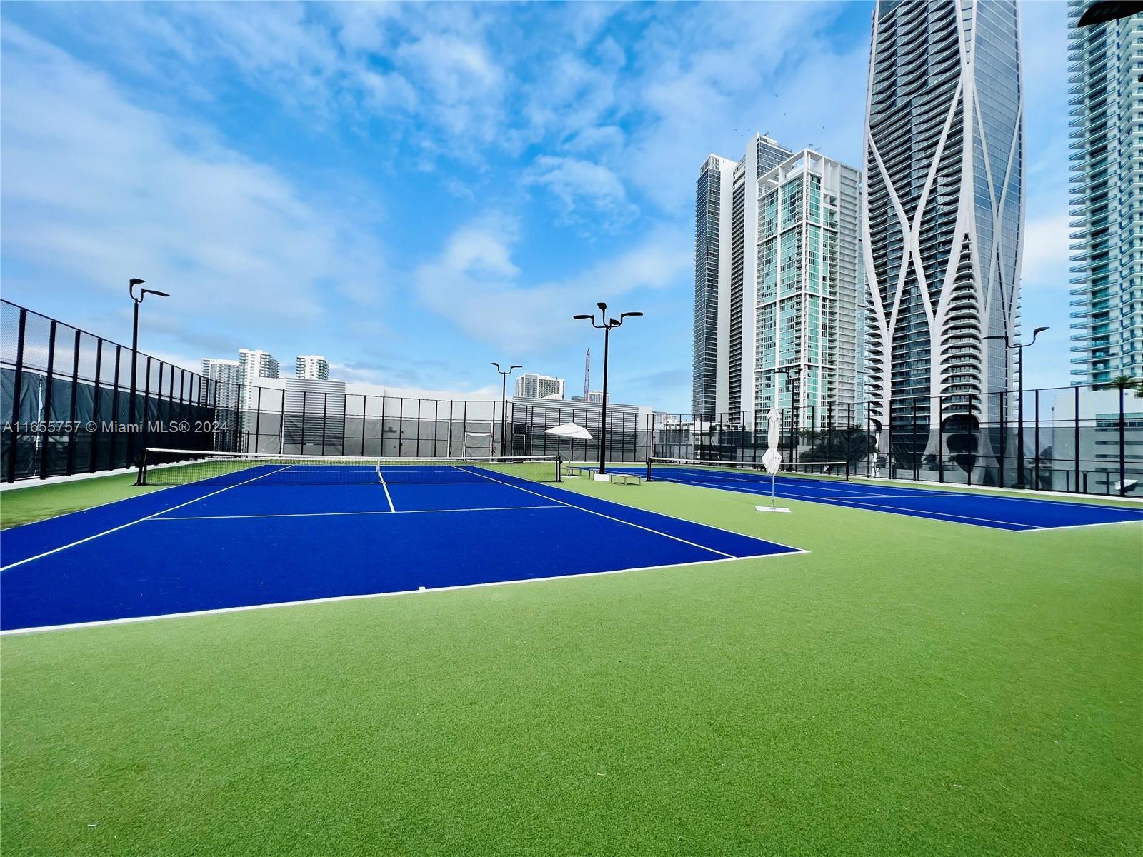 851 NE 1st Ave # 2309