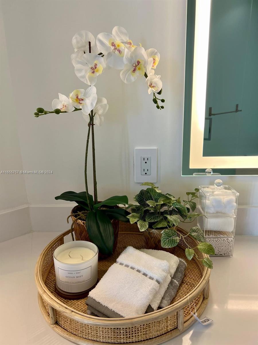 851 NE 1st Ave # 2309