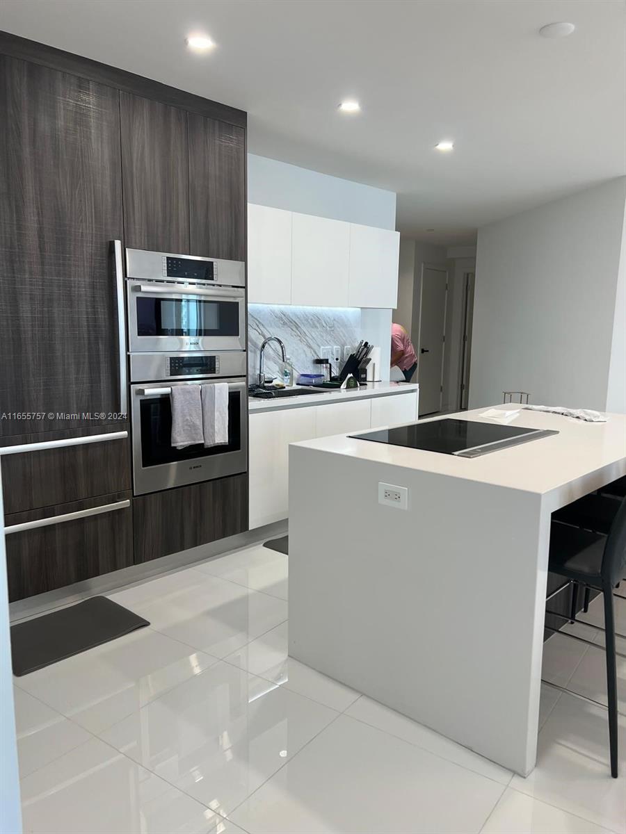 851 NE 1st Ave # 2309