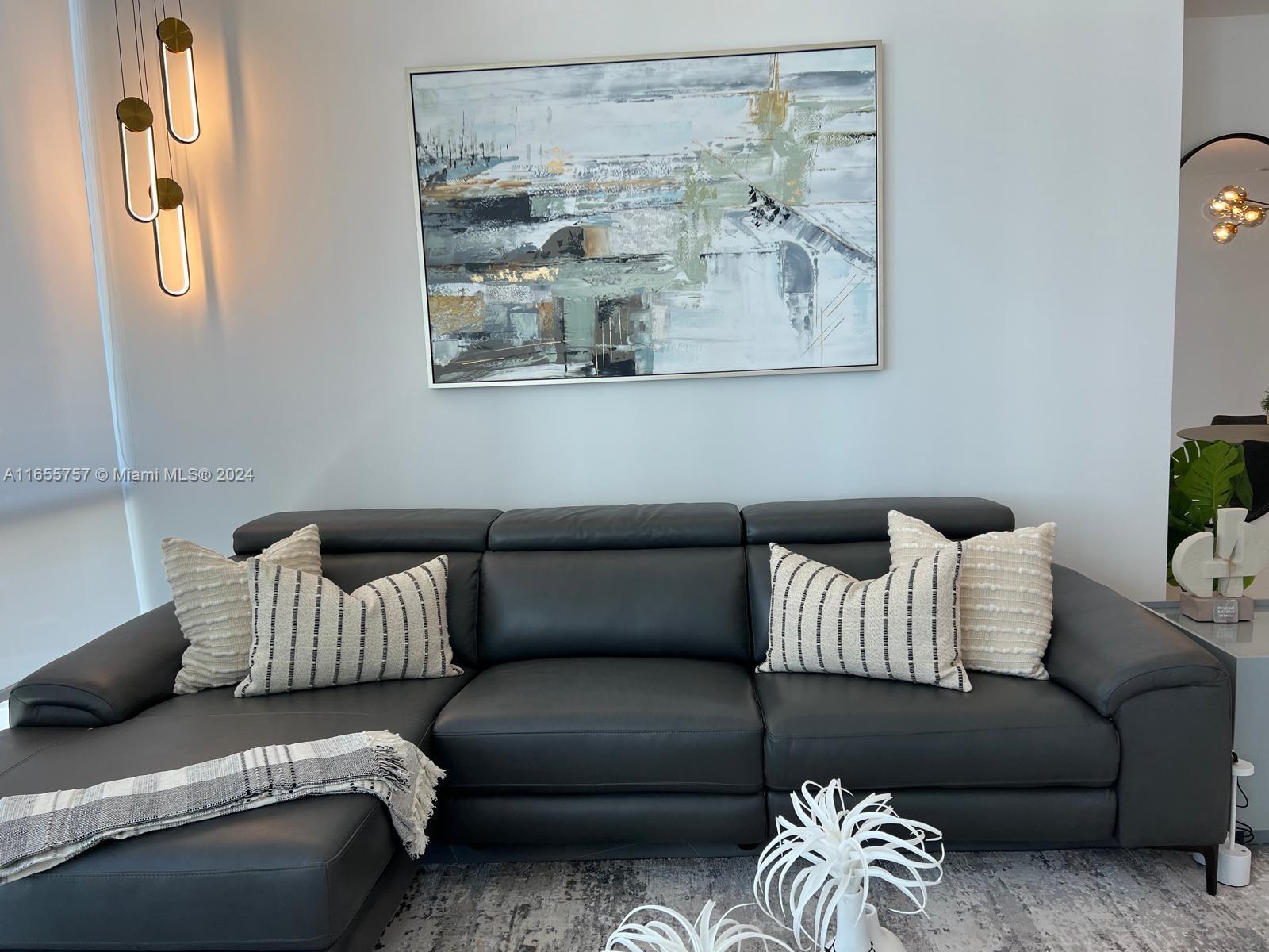 851 NE 1st Ave # 2309