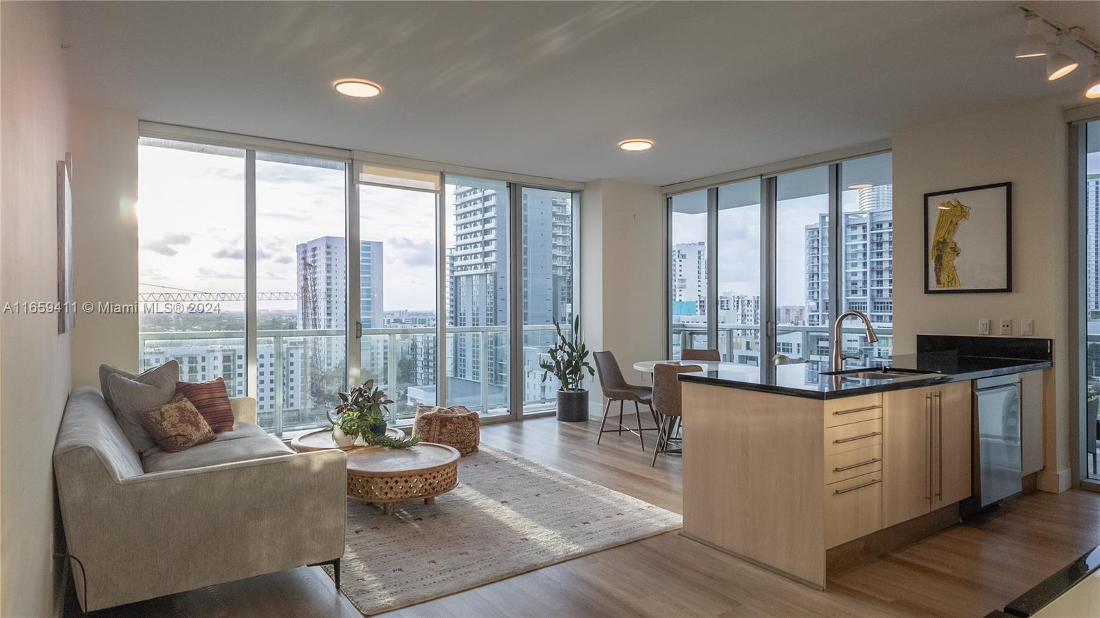 79 SW 12th St Unit: 1712-S
