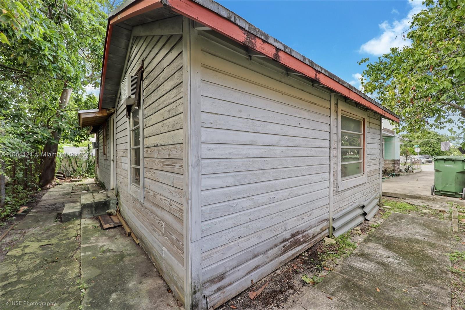 3389 NW 14th Ave