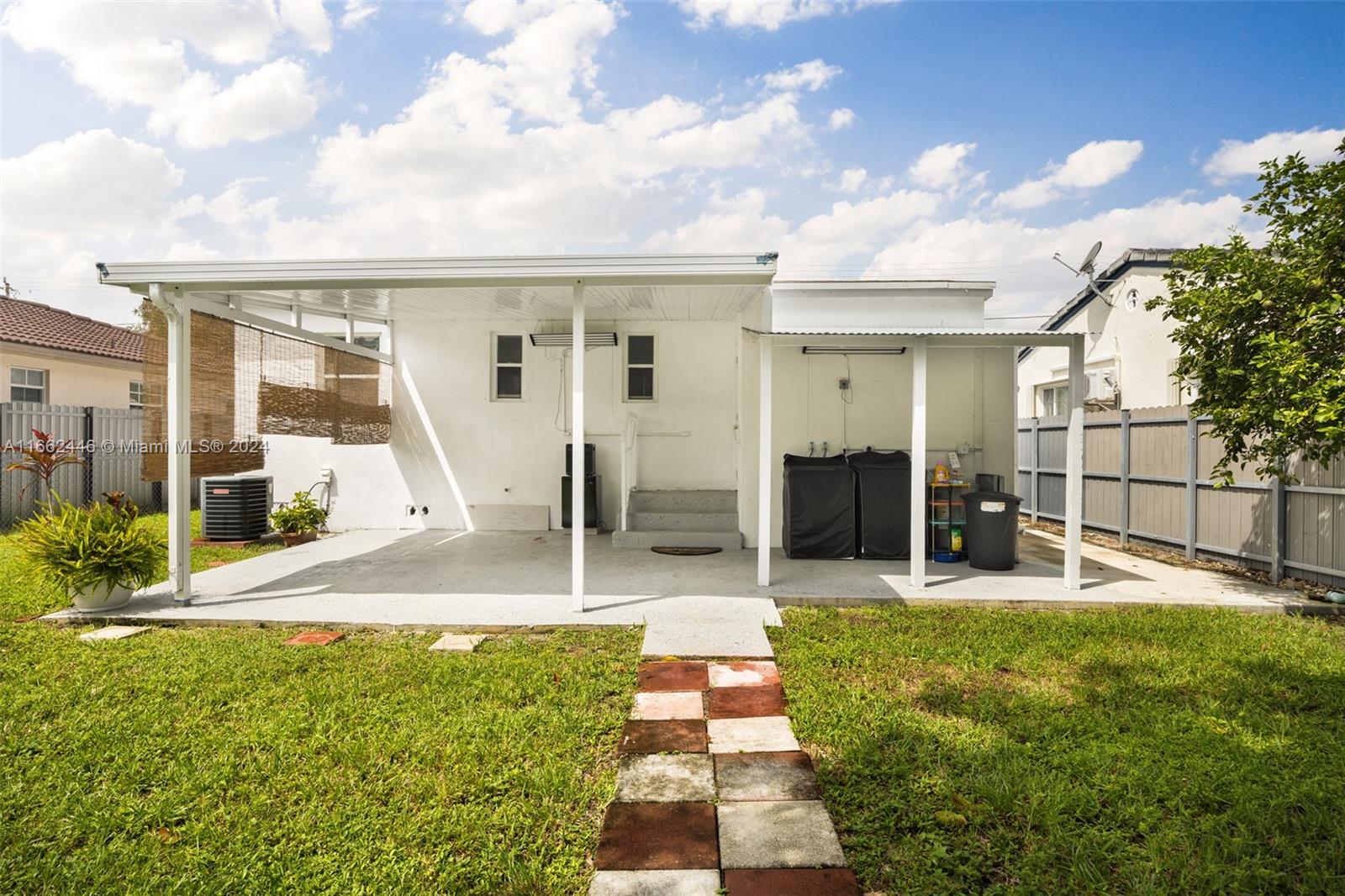 241 NW 33rd Ave