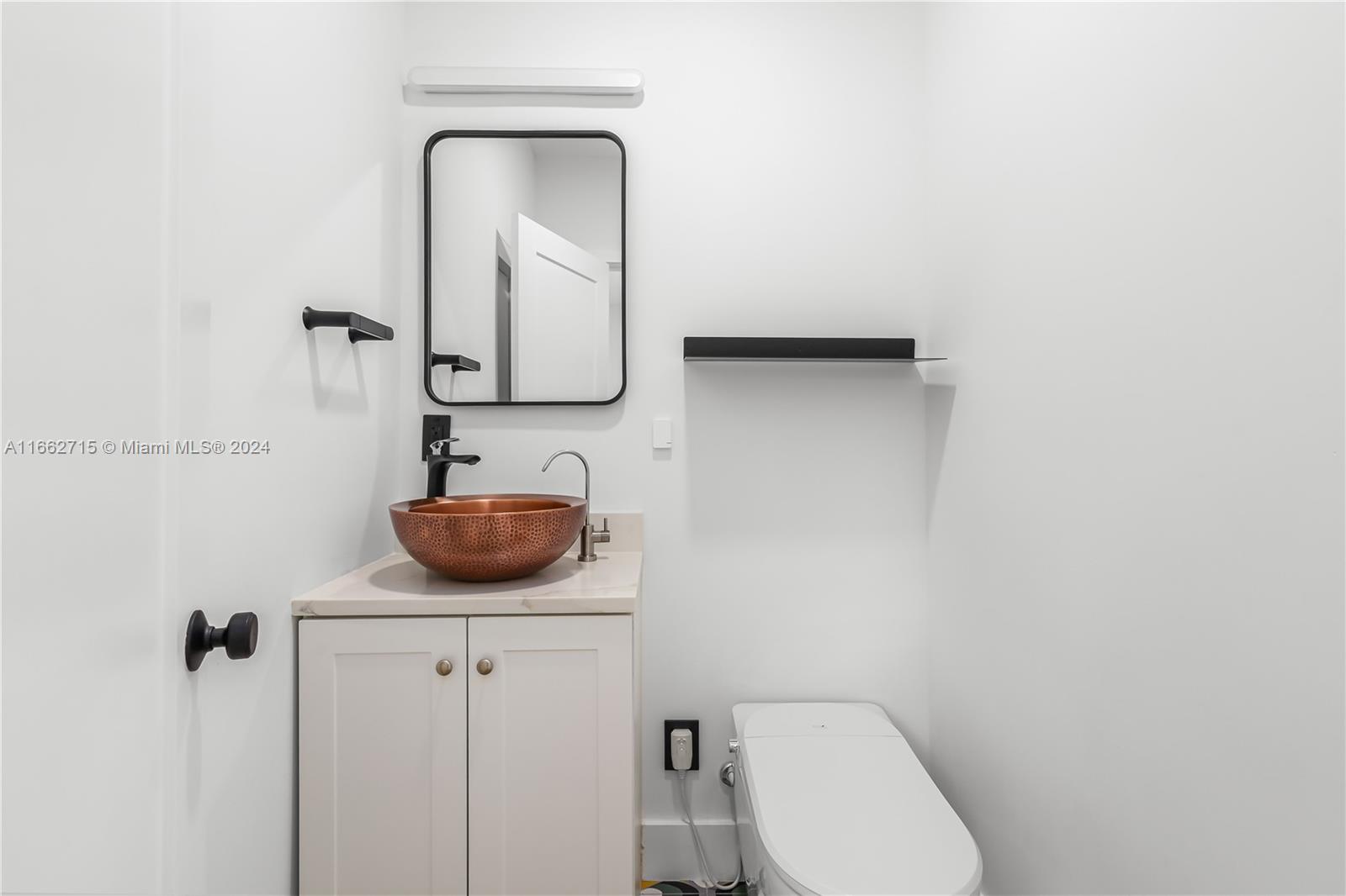 829 Espanola Way