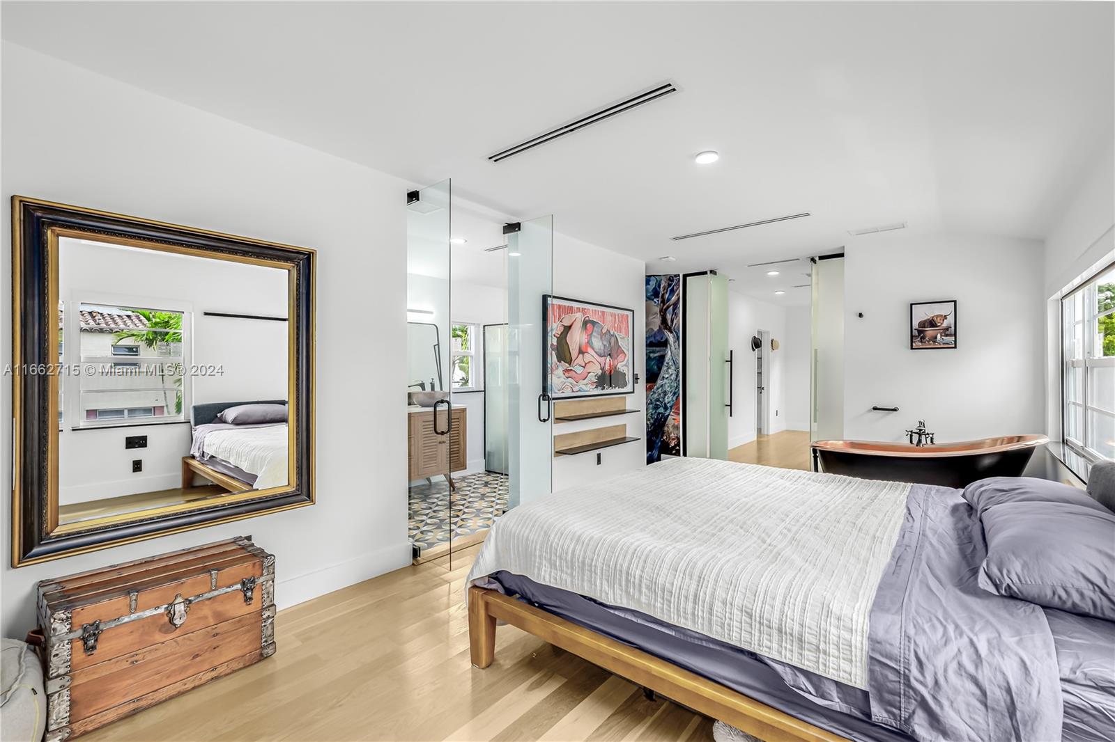 829 Espanola Way