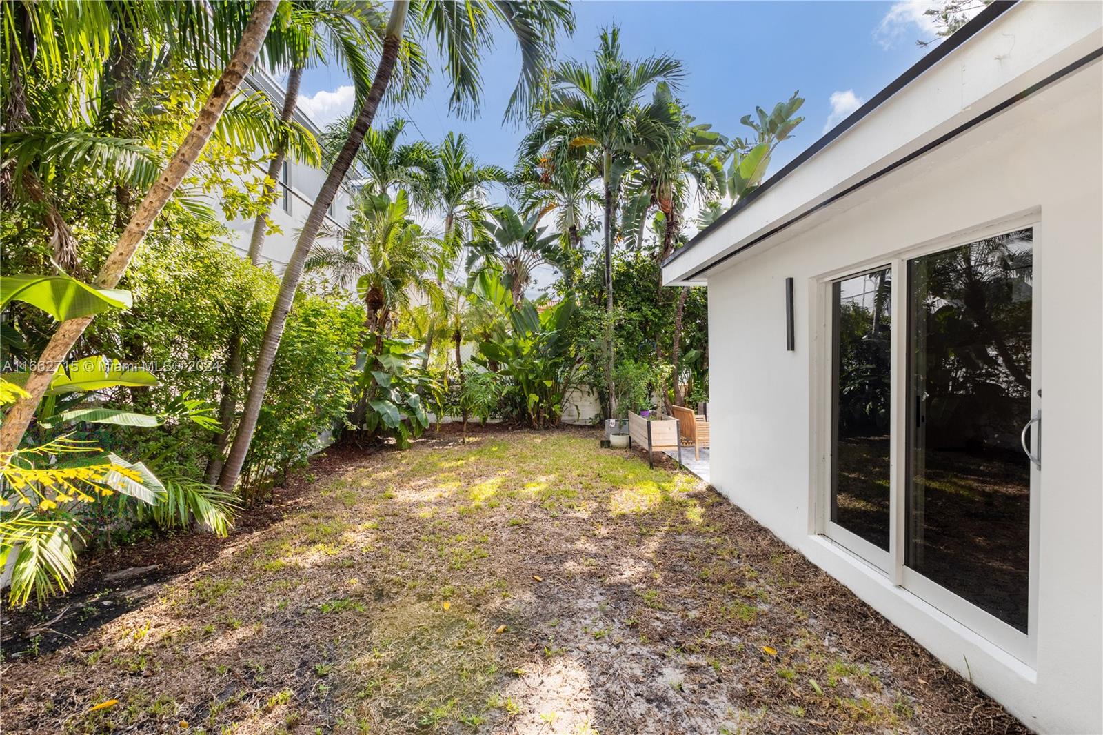 829 Espanola Way