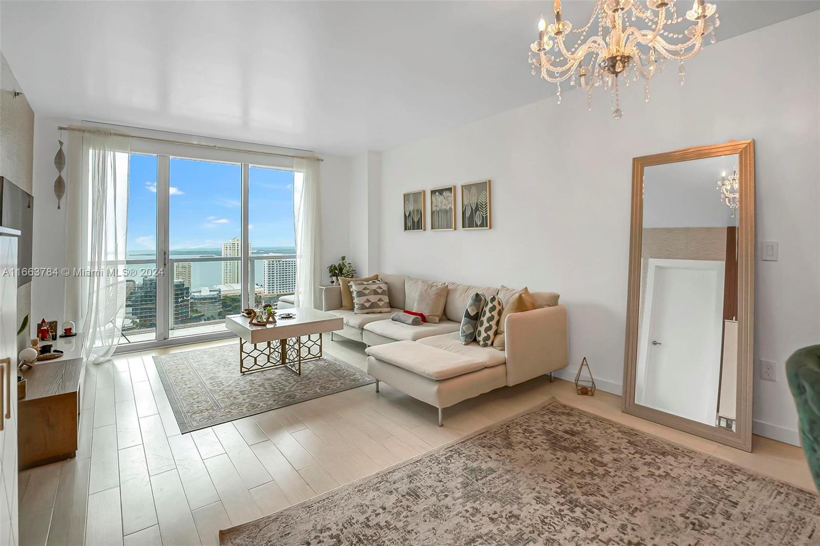 500 Brickell Ave # 2900