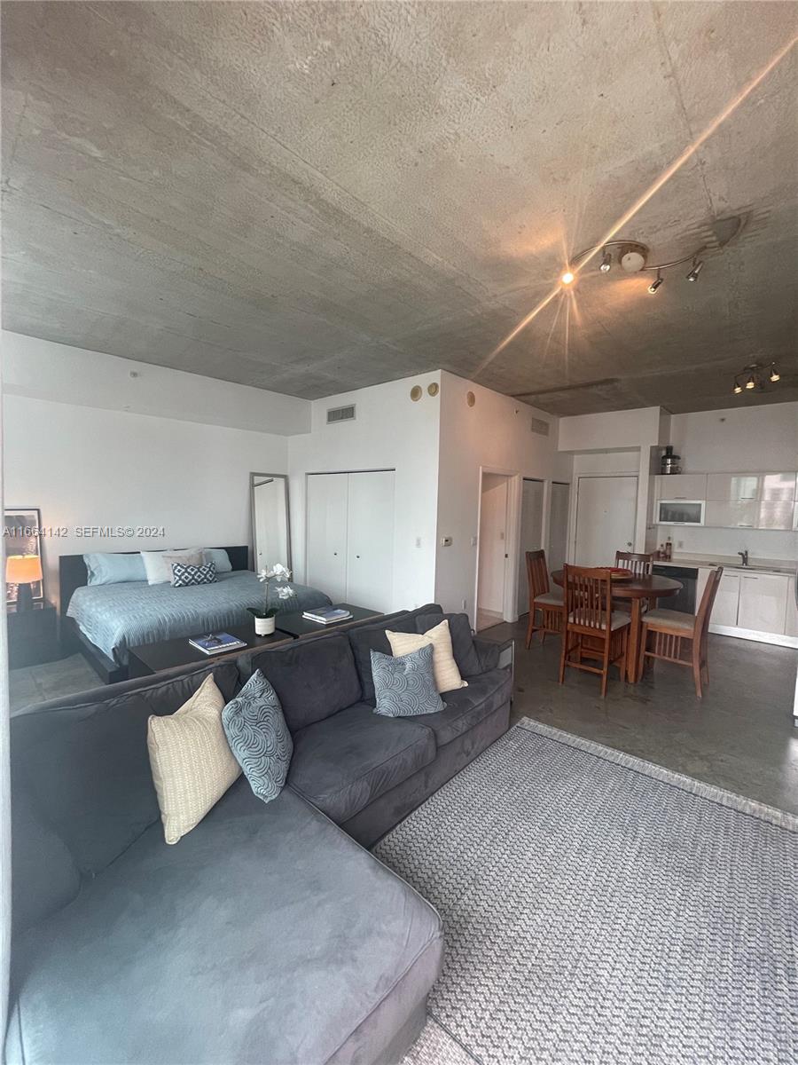 133 NE 2nd Avenue 2604