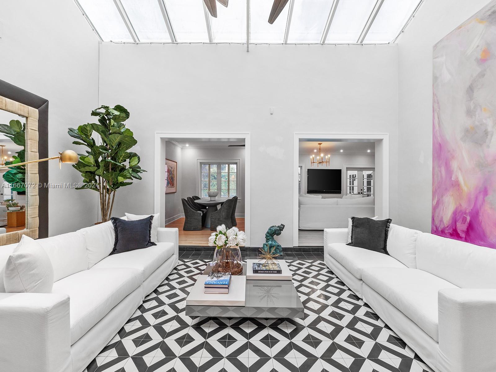2114 Granada Blvd
