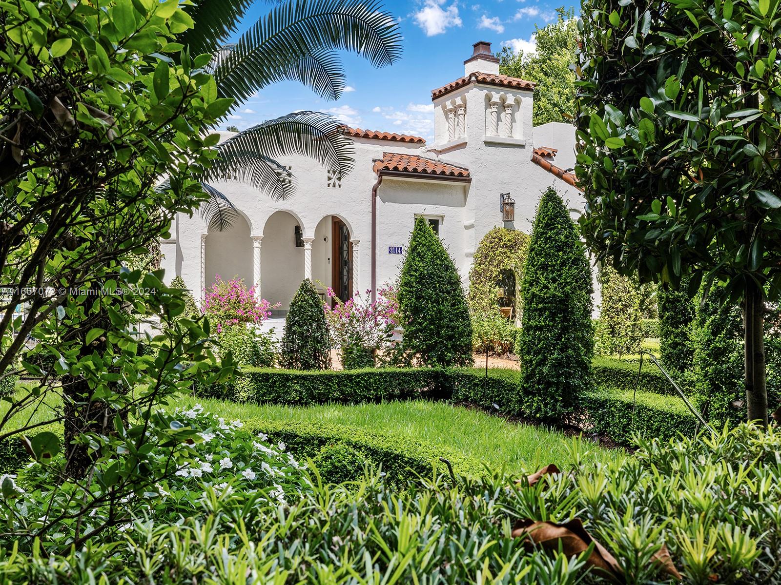 2114 Granada Blvd