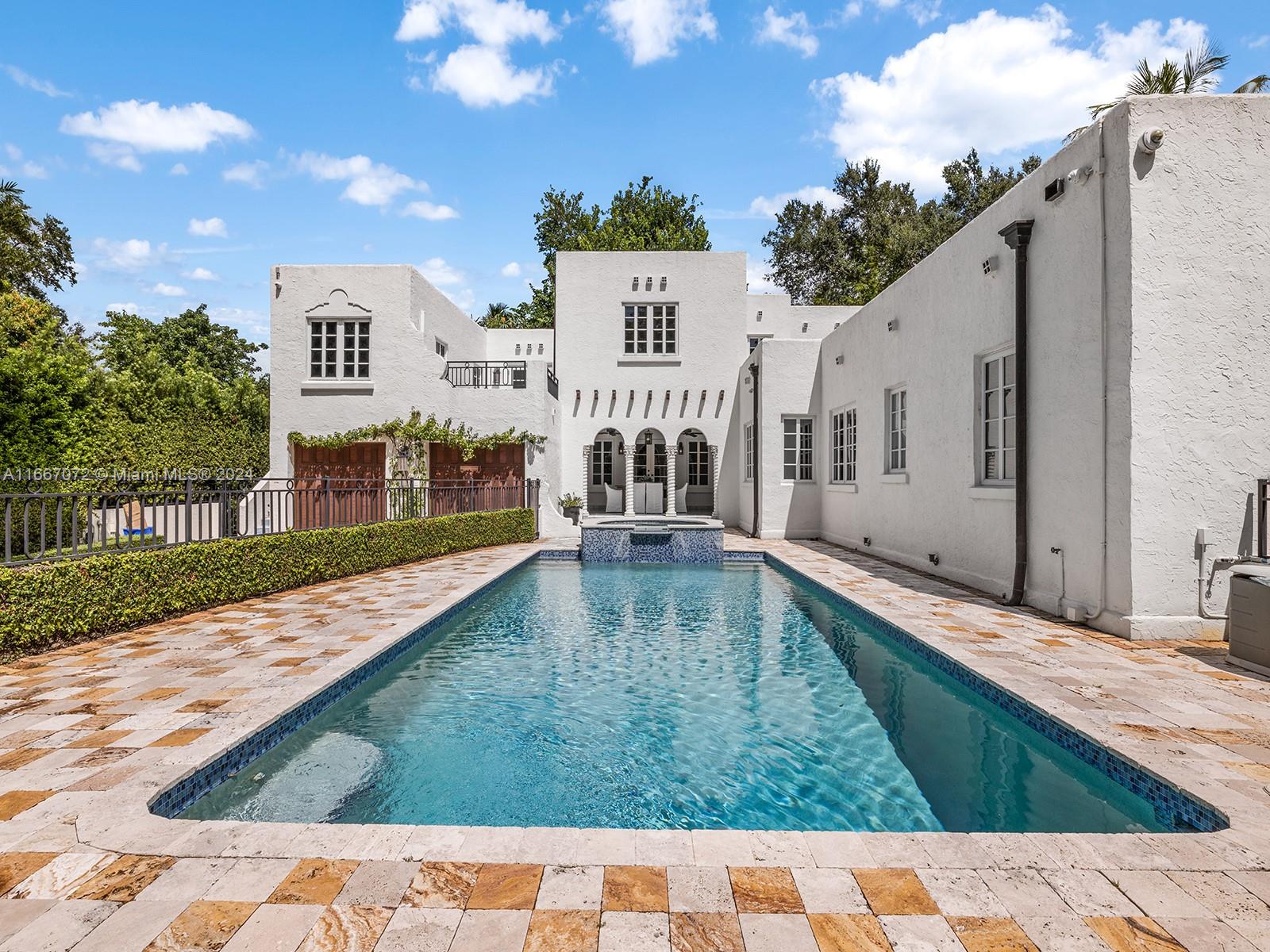 2114 Granada Blvd