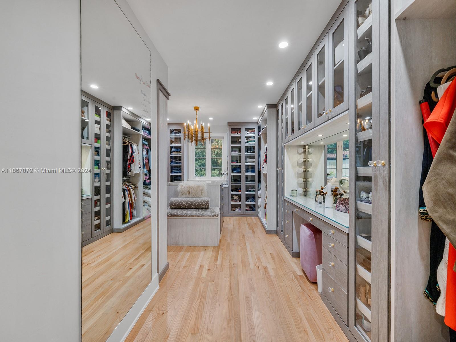 2114 Granada Blvd