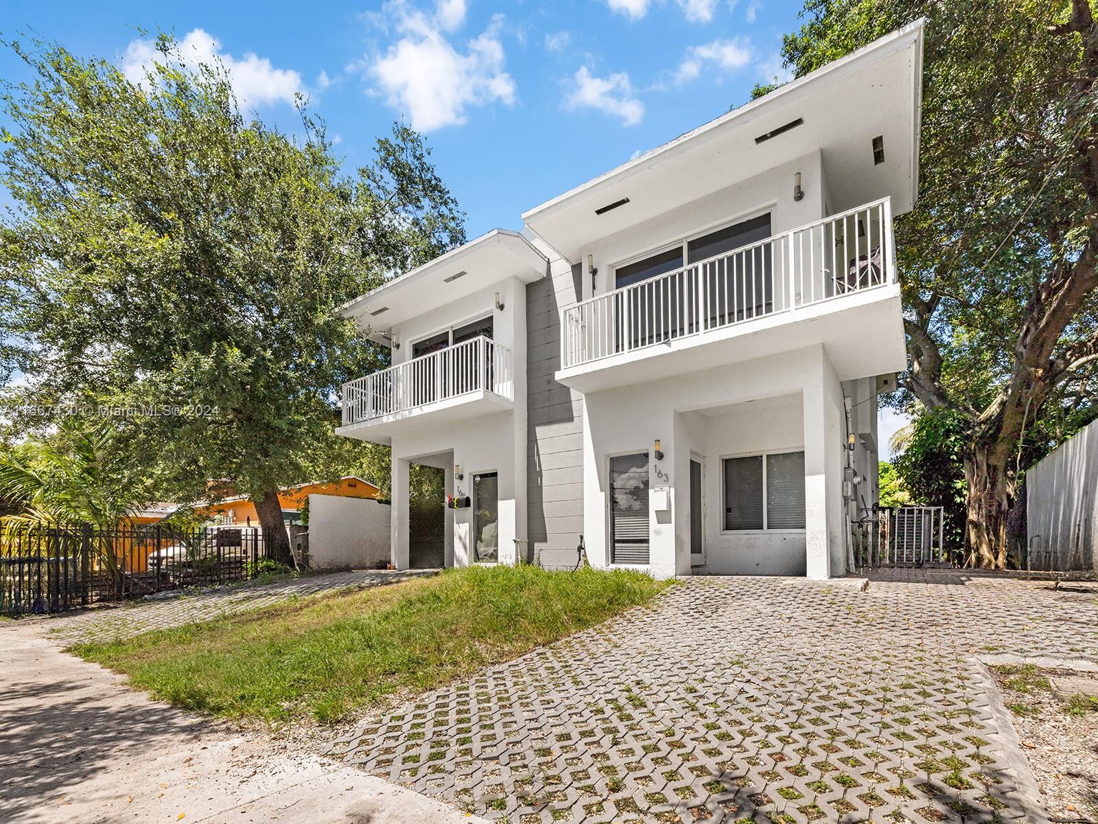 163 NW 68th Ter