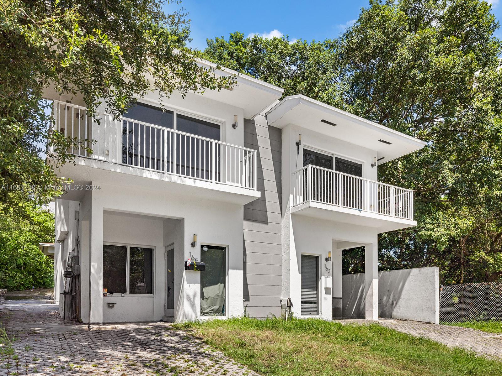 163 NW 68th Ter
