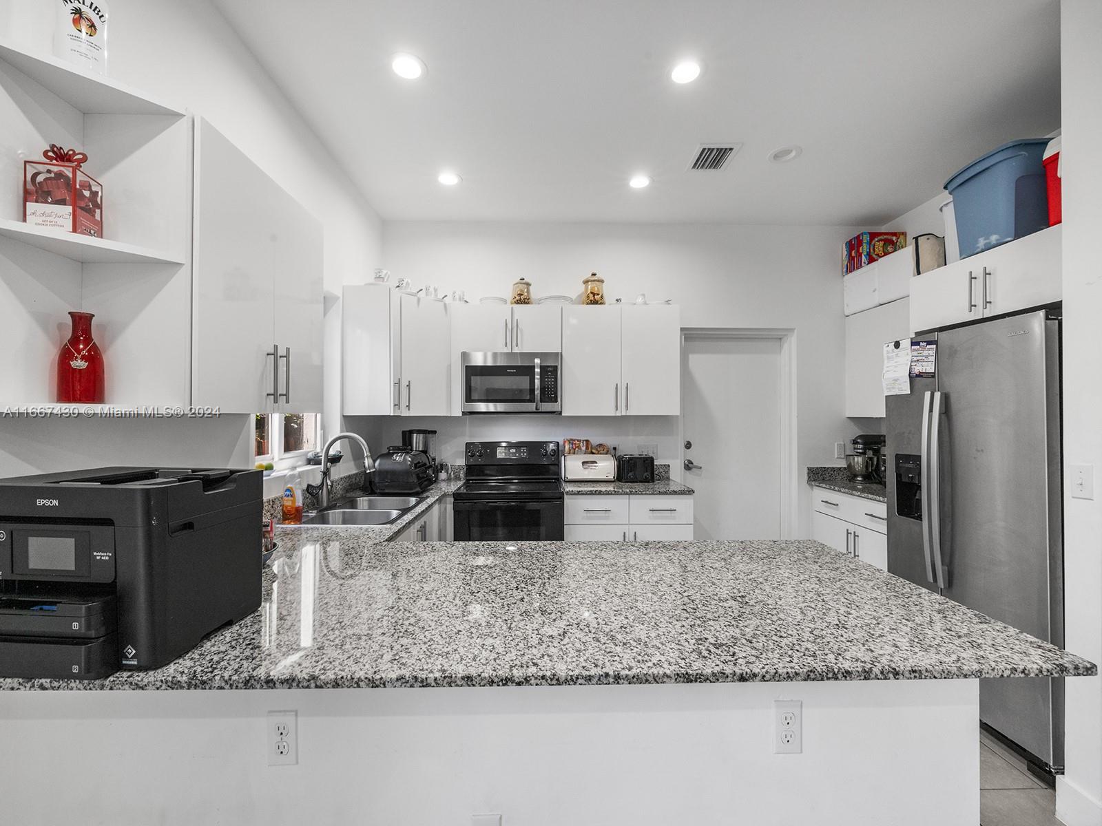 163 NW 68th Ter