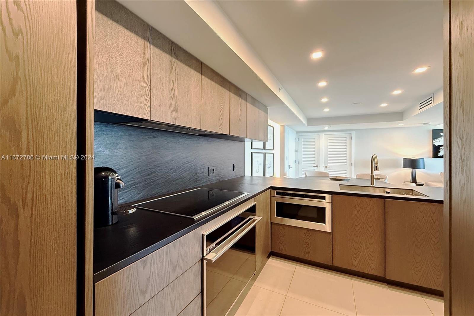 650 West Ave # 2610
