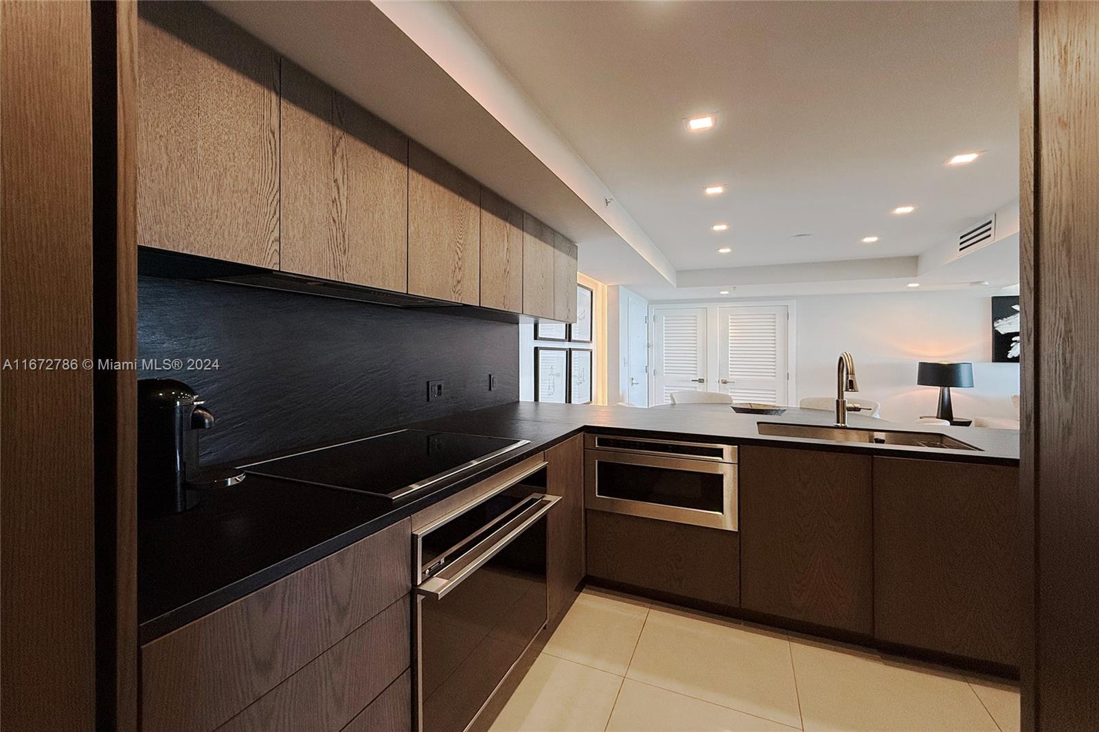 650 West Ave # 2610