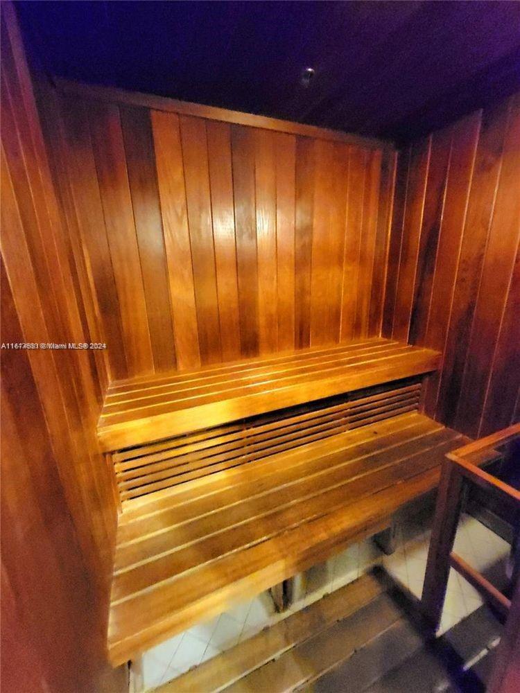 3530 Mystic Pointe Dr # 2504