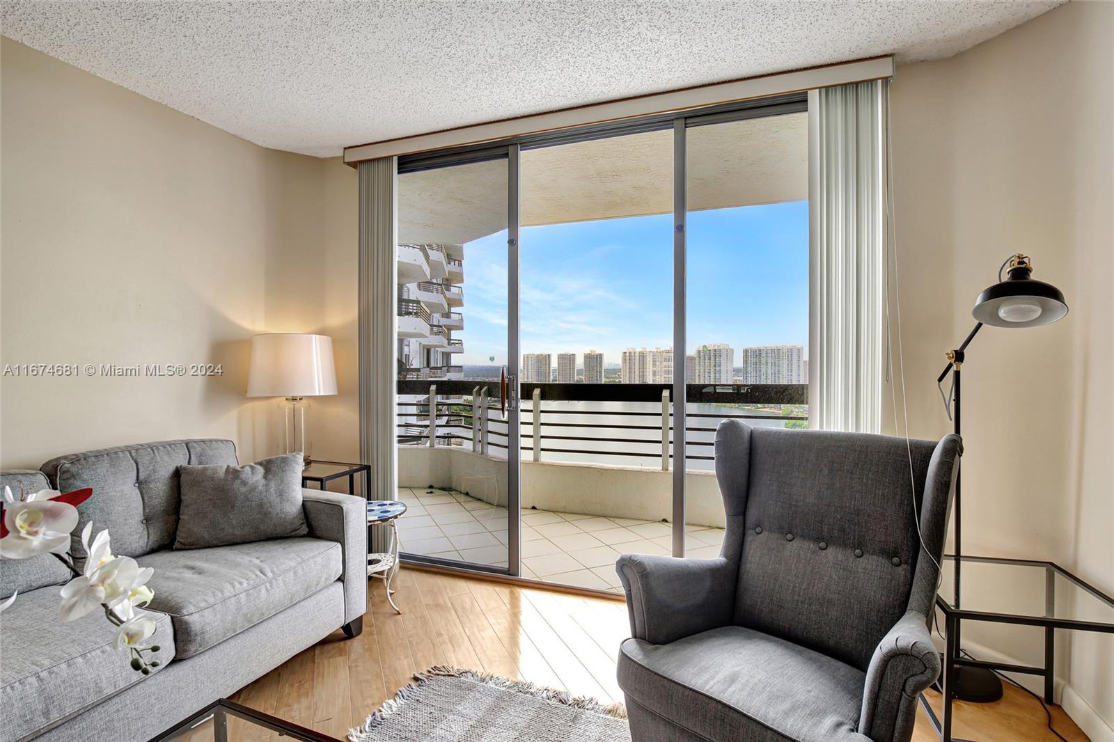 3530 Mystic Pointe Dr # 2504