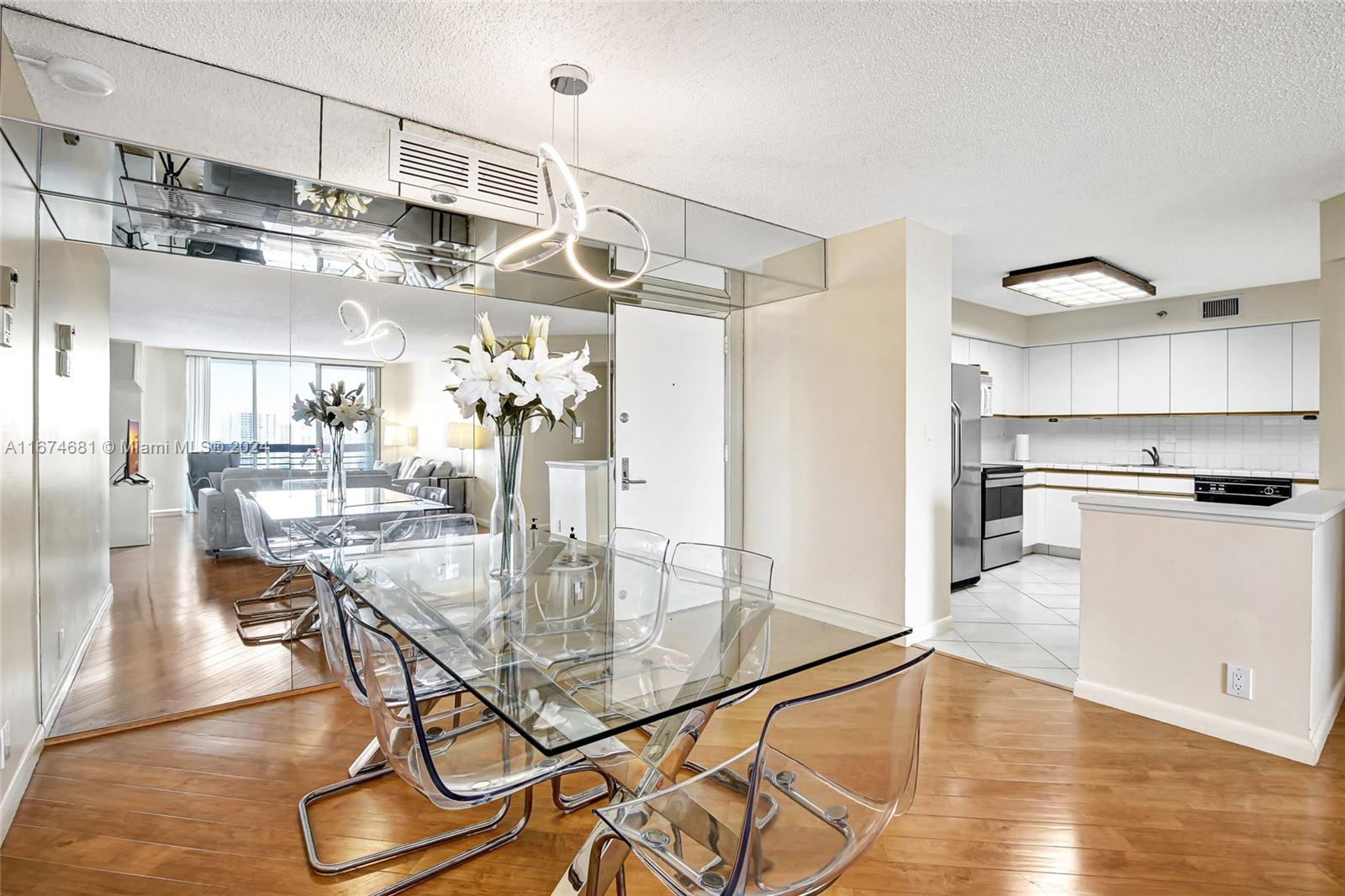 3530 Mystic Pointe Dr # 2504