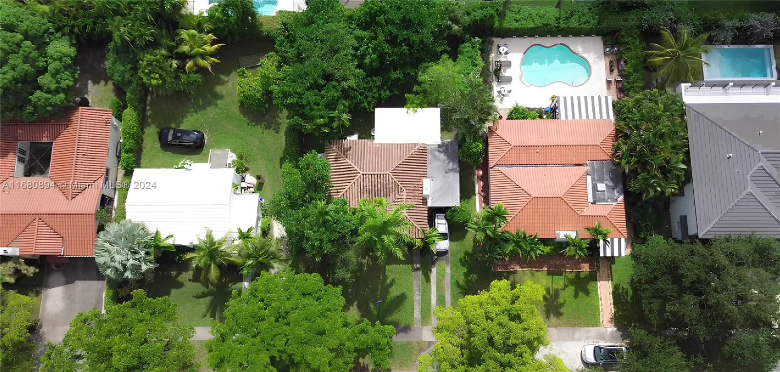 524 Mendoza Ave