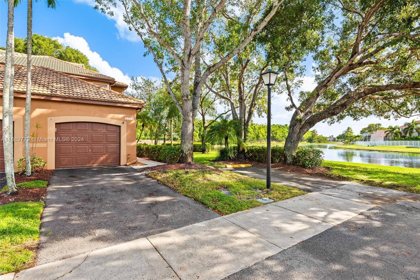 1300 Veracruz Ln # 9 Unit: 6-9