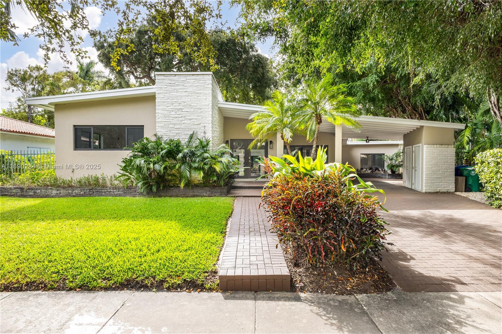 165 S Shore Dr