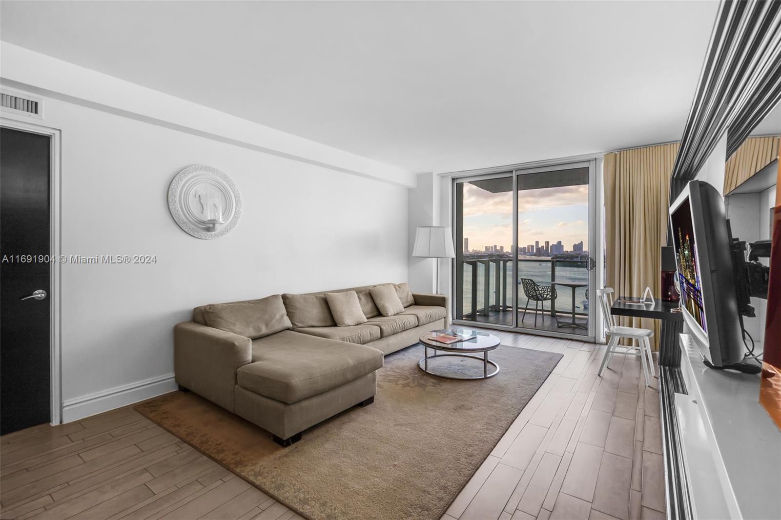 1100 West Ave # 1420