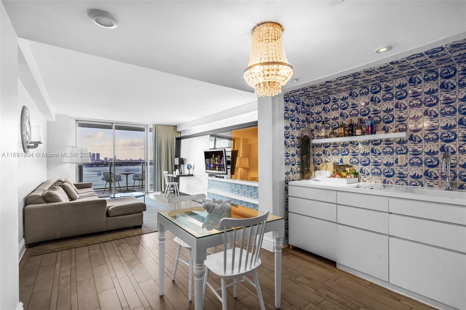 1100 West Ave # 1420