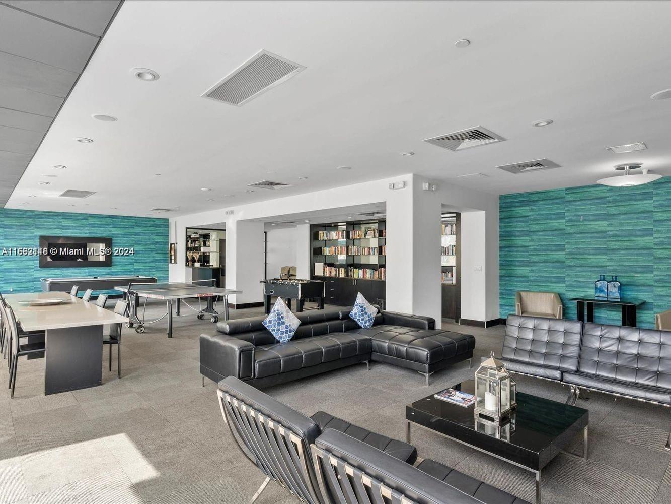 1200 West Ave. Unit: PH21