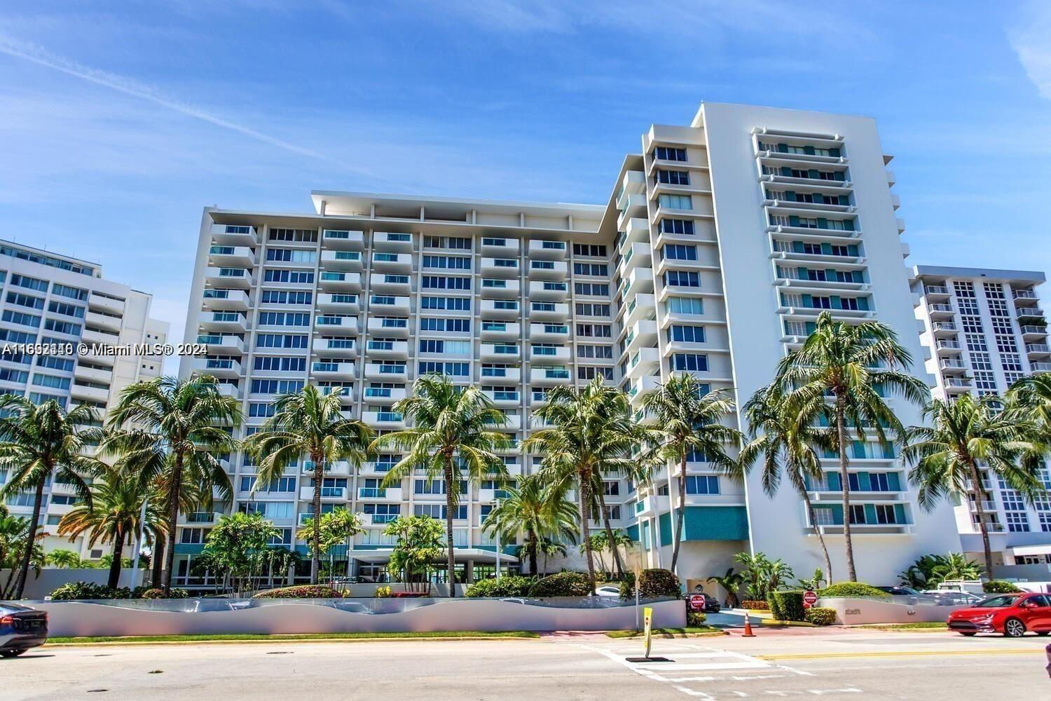 1200 West Ave. Unit: PH21