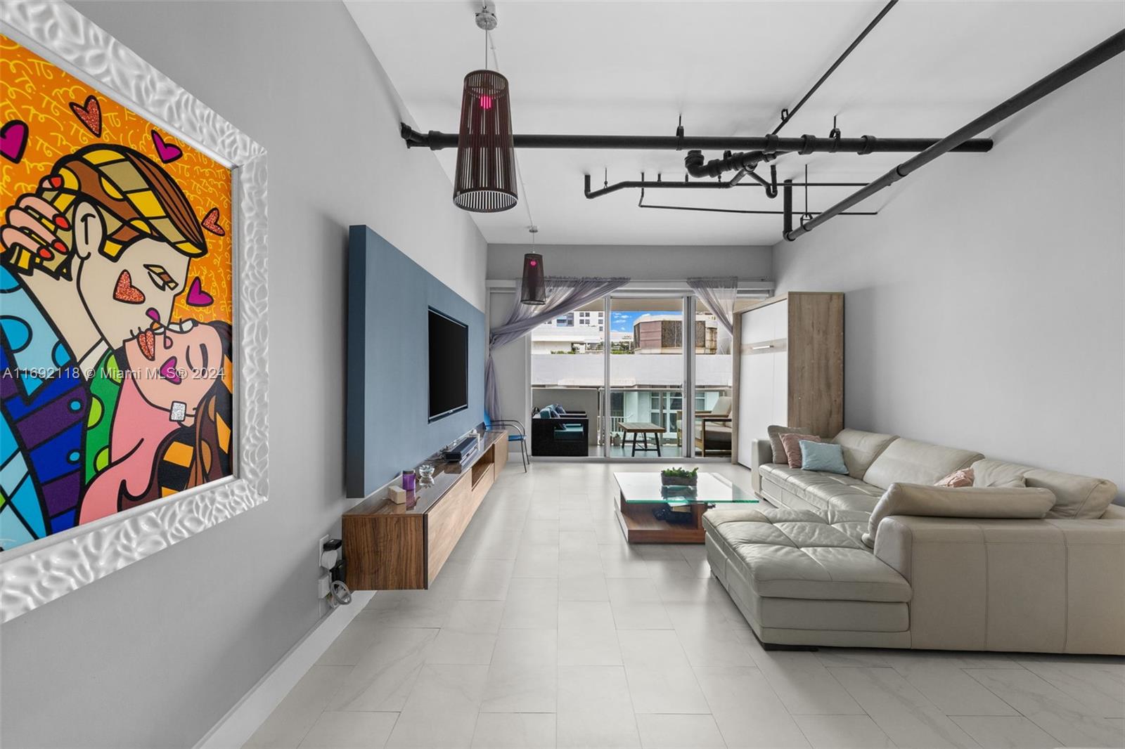 1200 West Ave. Unit: PH21