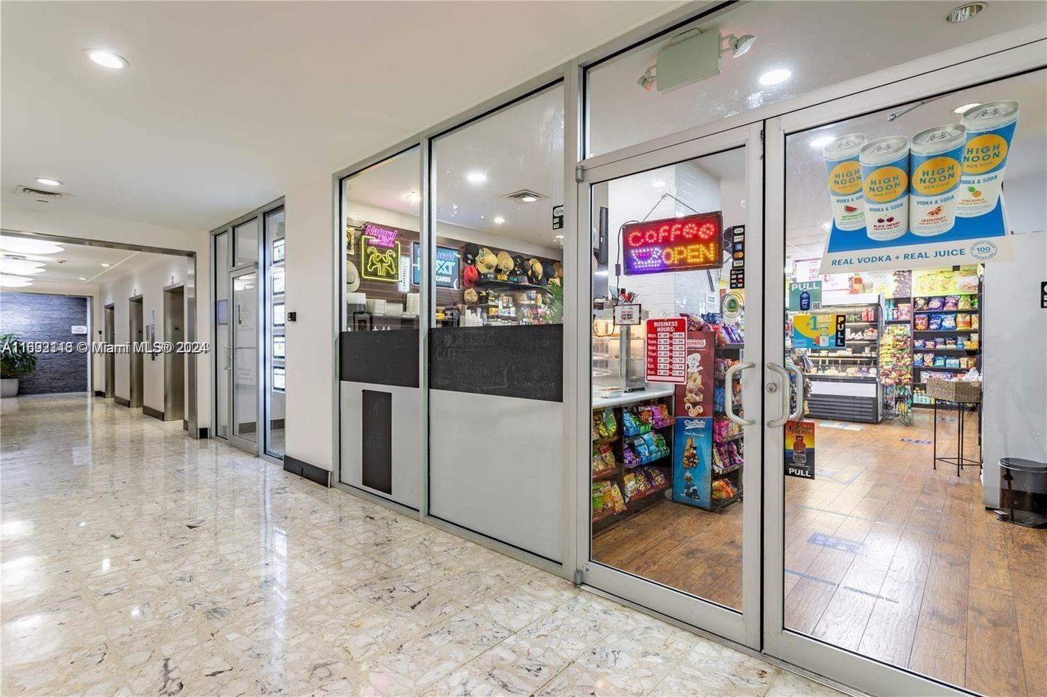 1200 West Ave. Unit: PH21