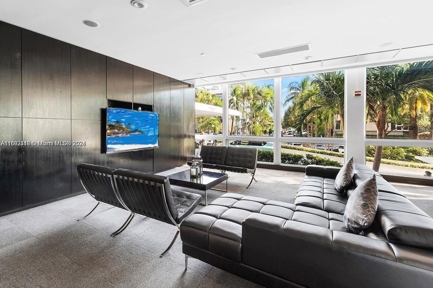 1200 West Ave. Unit: PH21