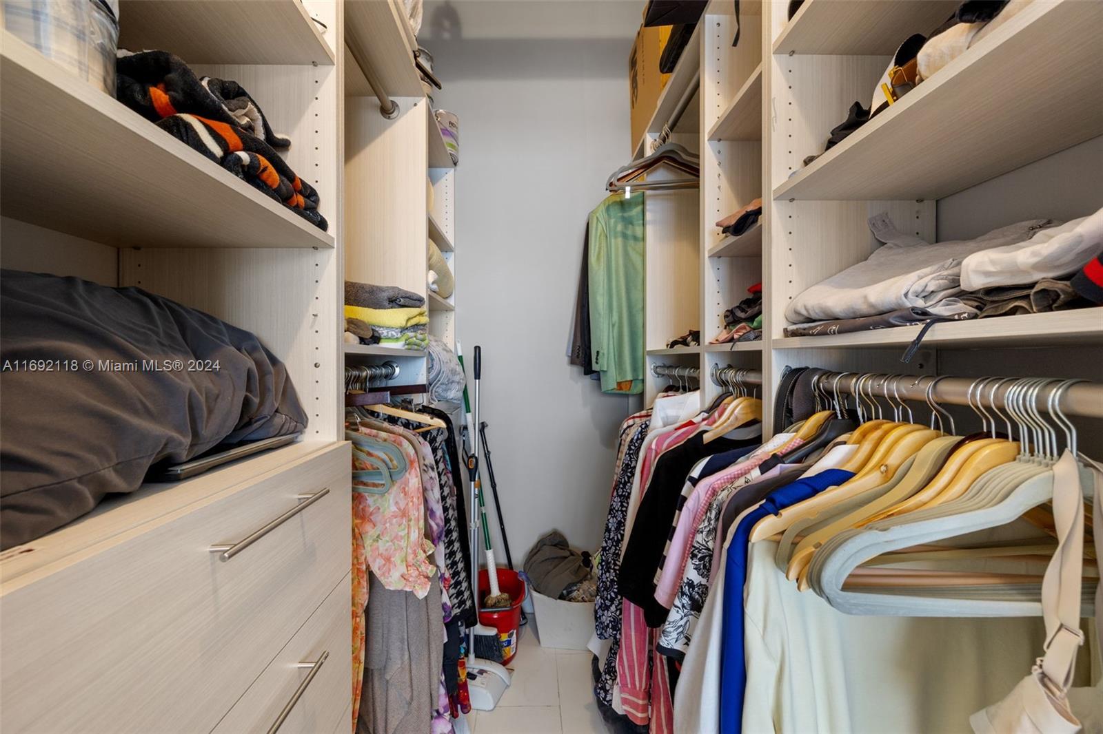 1200 West Ave. Unit: PH21