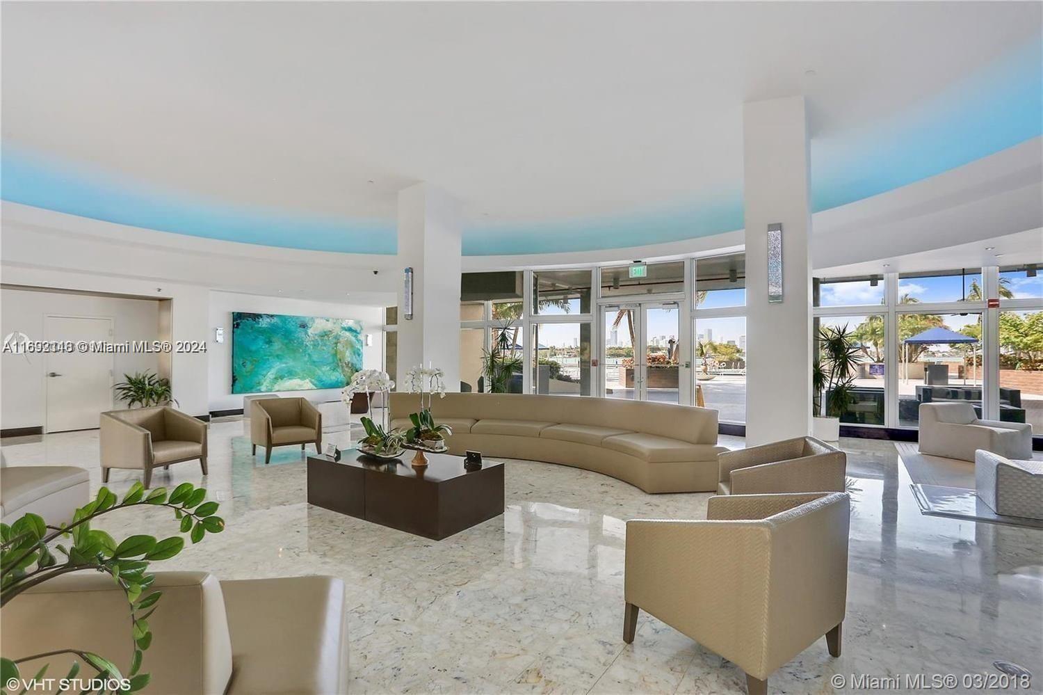 1200 West Ave. Unit: PH21