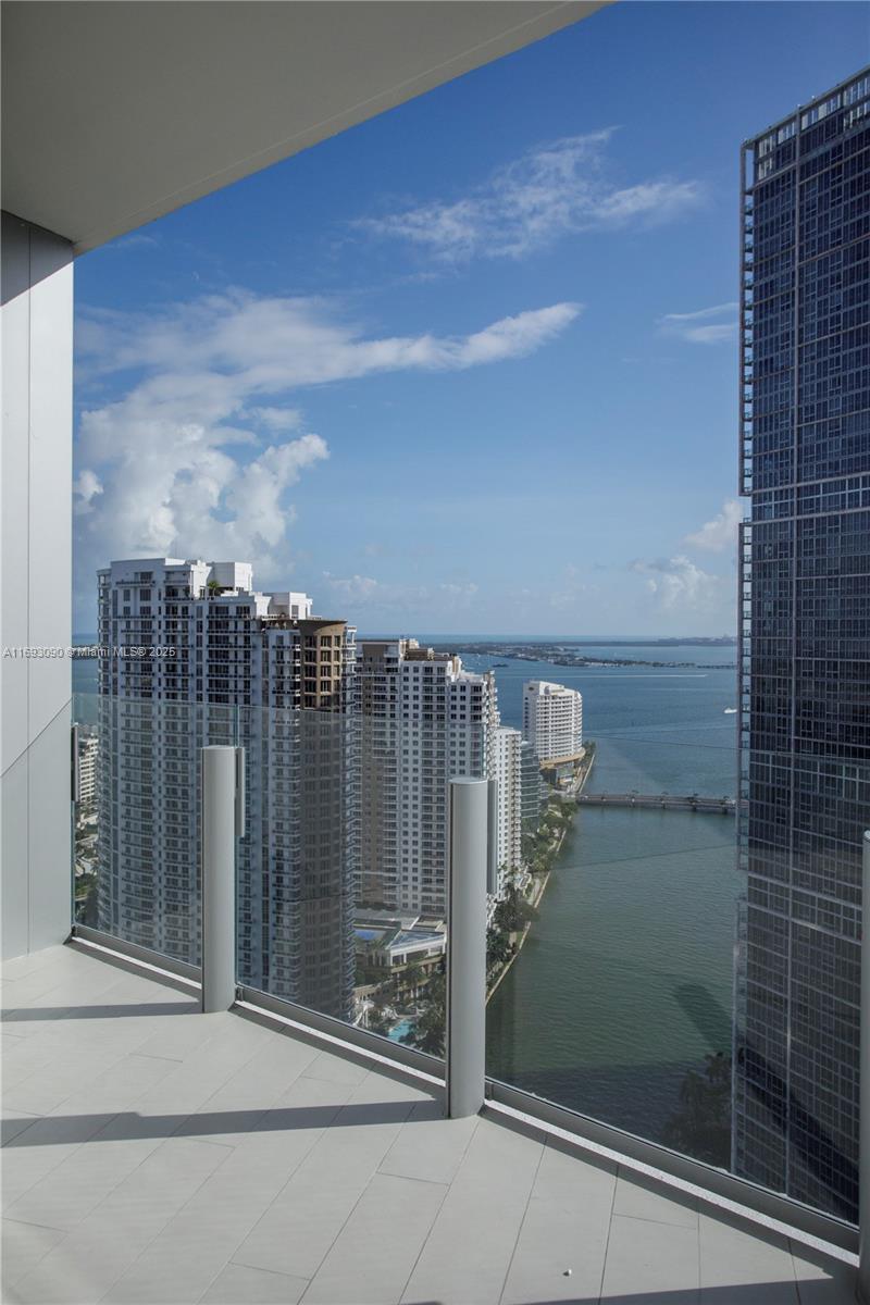 300 BISCAYNE BLVD WAY # 3307