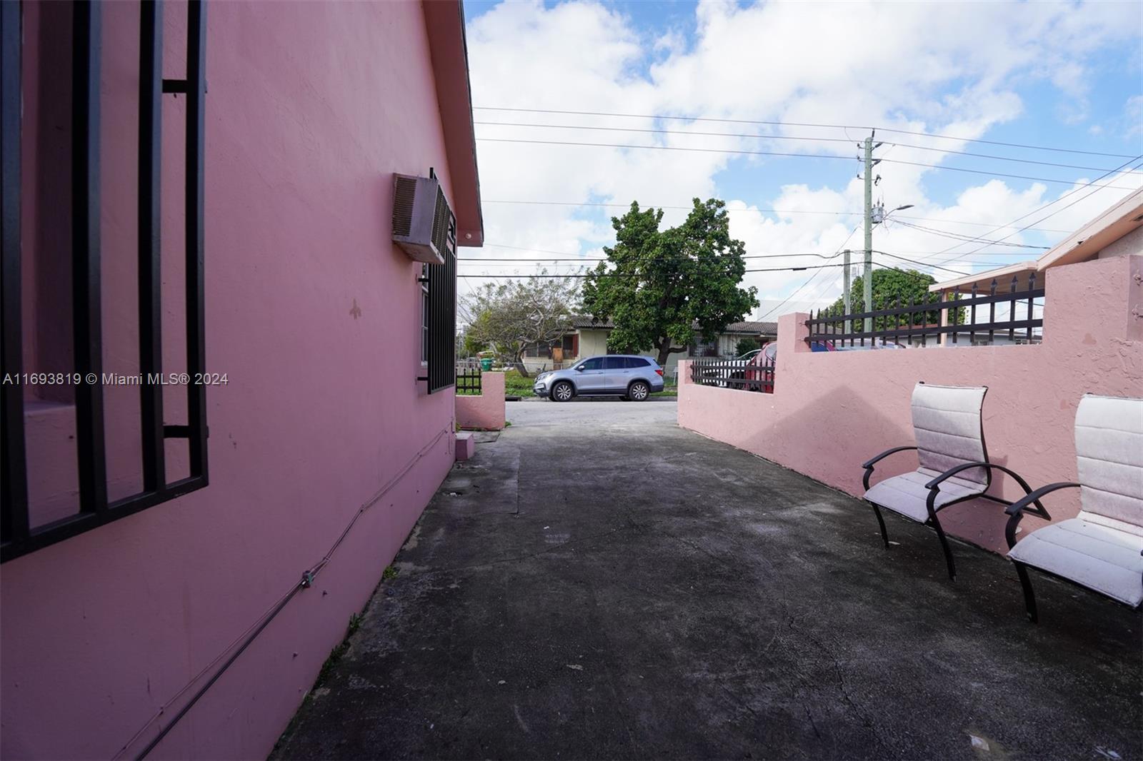71 NW 18th Ave