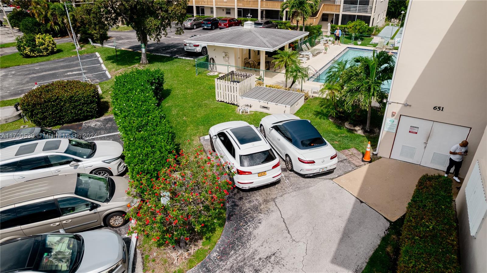 651 Pine Dr # 105