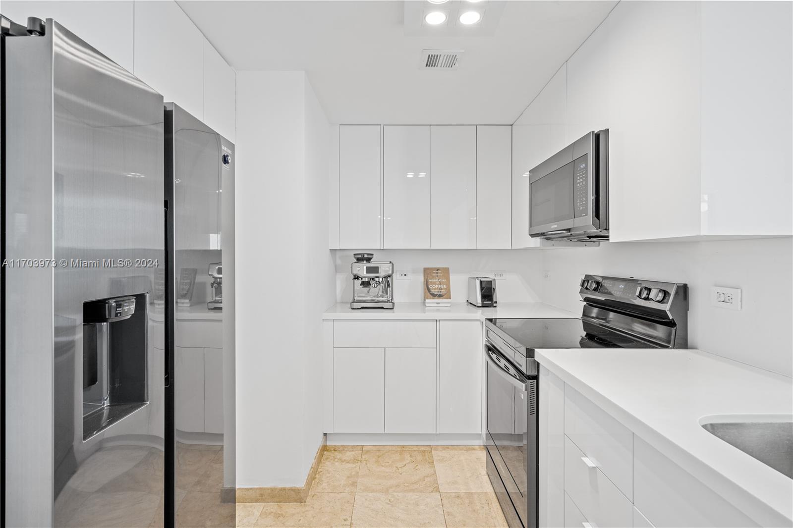 350 S Miami Ave Unit: 2304