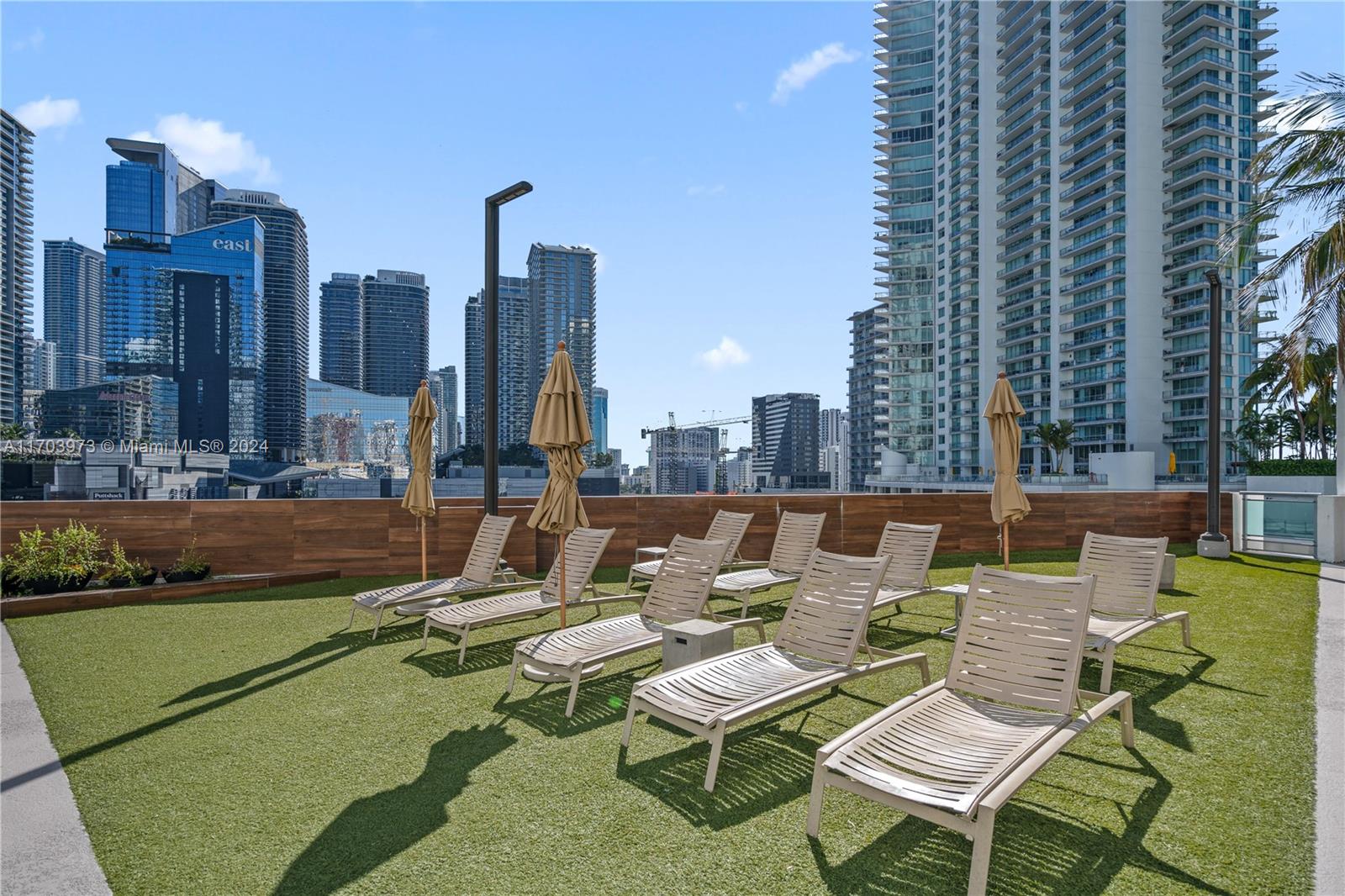 350 S Miami Ave Unit: 2304