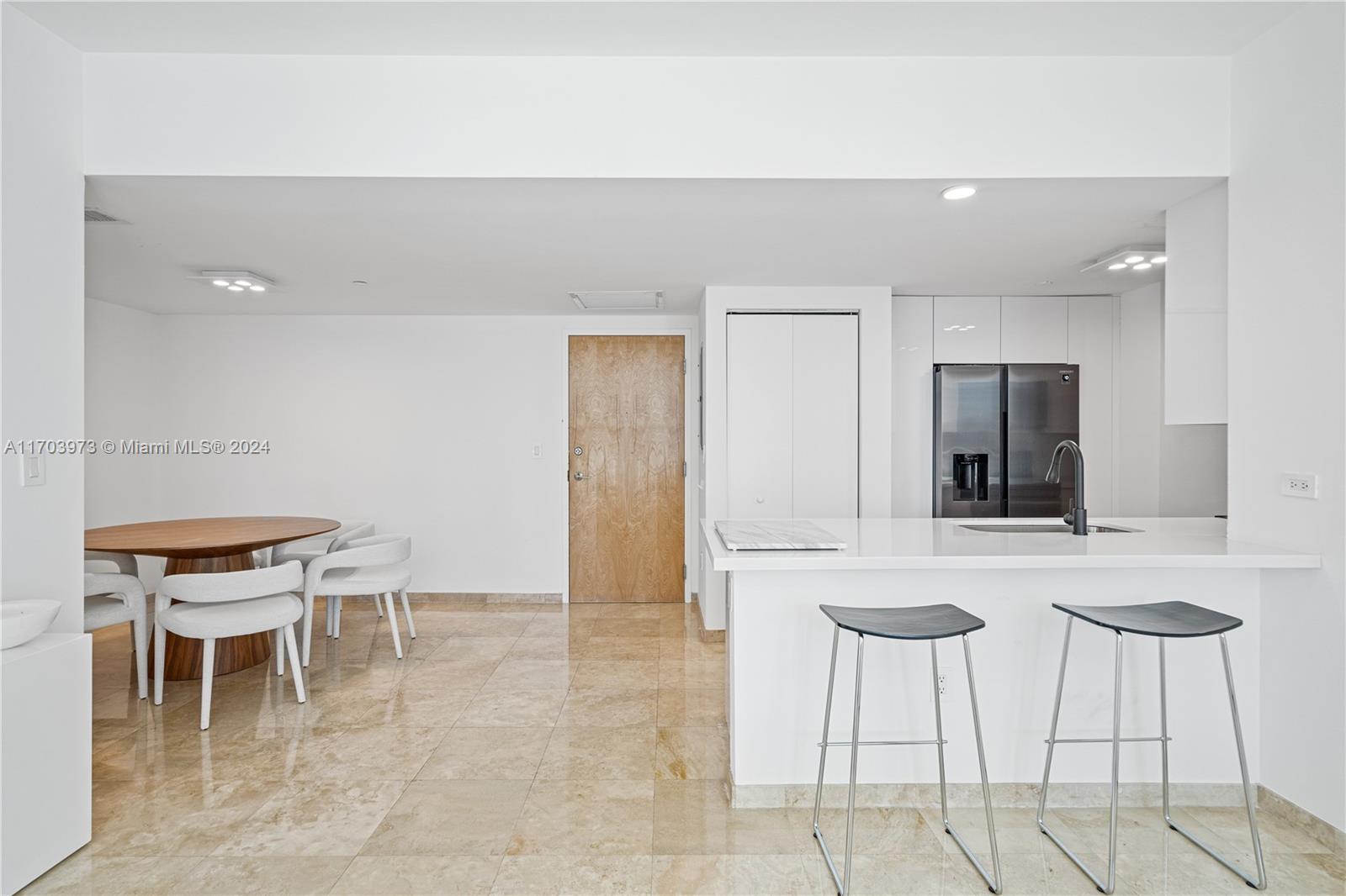 350 S Miami Ave Unit: 2304