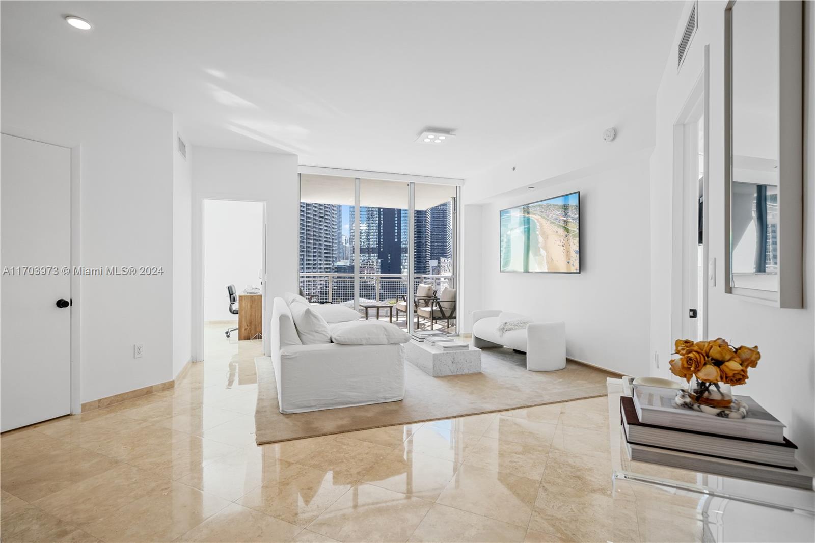 350 S Miami Ave Unit: 2304