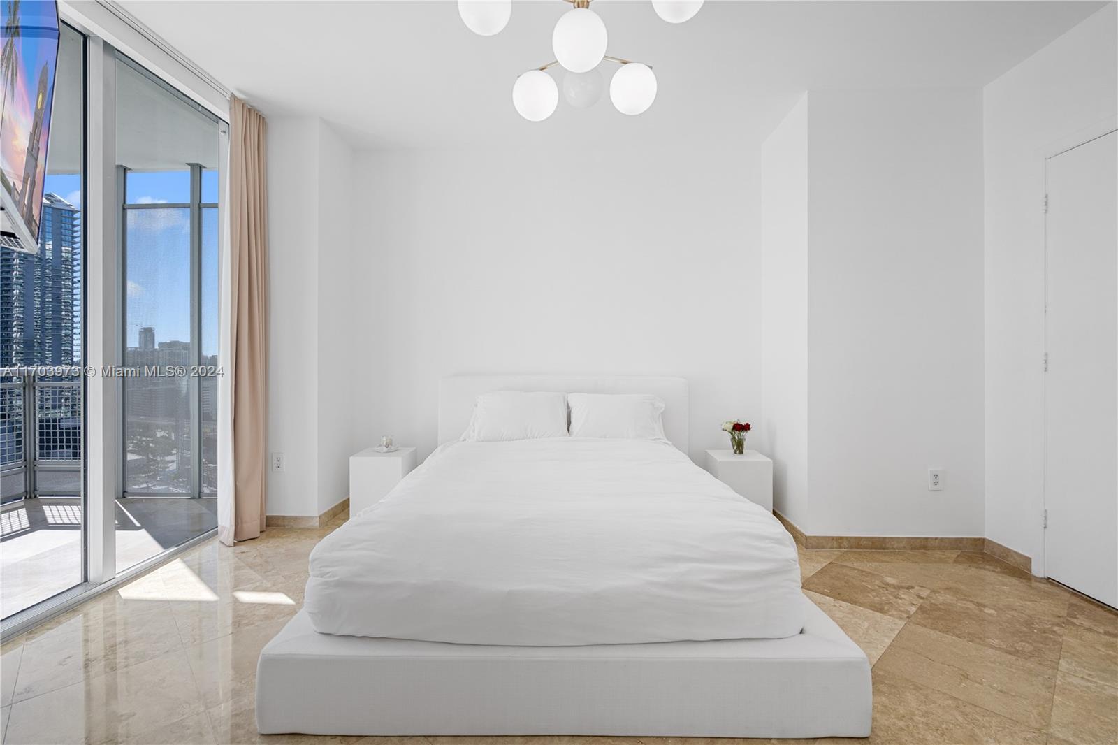 350 S Miami Ave Unit: 2304