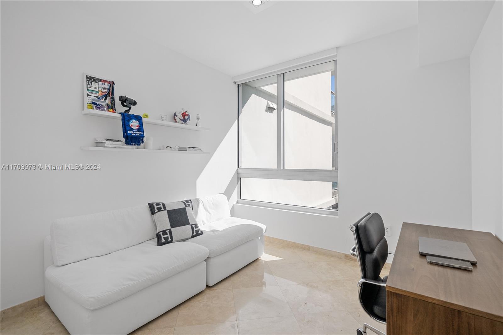 350 S Miami Ave Unit: 2304