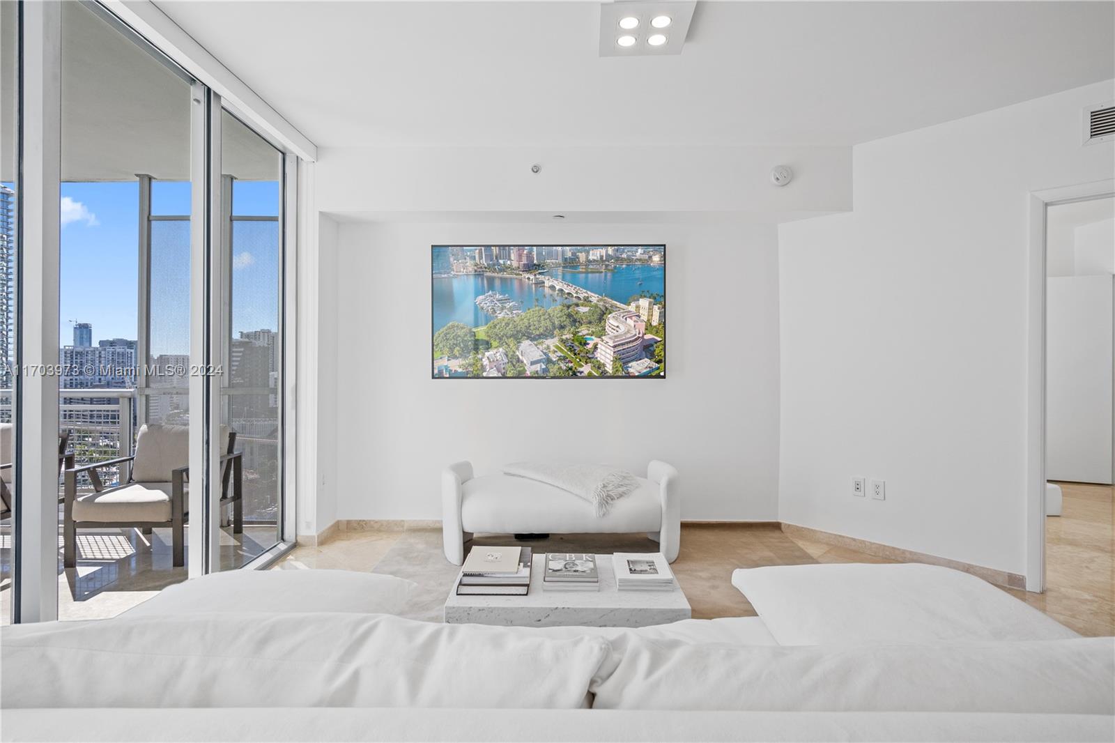 350 S Miami Ave Unit: 2304