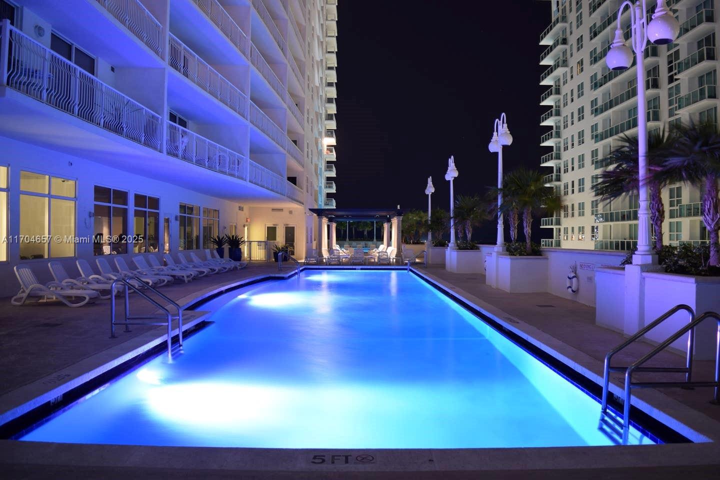 1200 Brickell Bay Dr # 1701